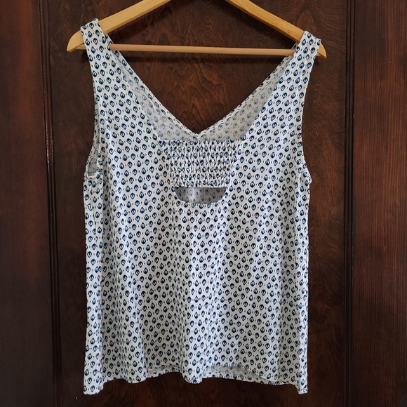 Blue Ikat Design Sleeveless Top | SIZE Large - Picture 10 of 11